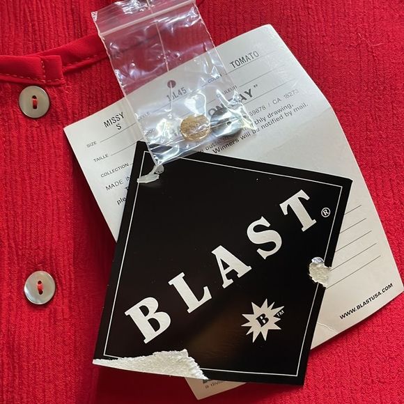 Blast lightly textured spring summer fabric whimsical ribbon button embroidery - Picture 2 of 6